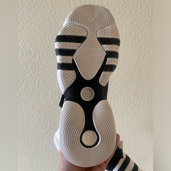 Trae Young 2 Brand New Sz 10 - Picture 3 of 6